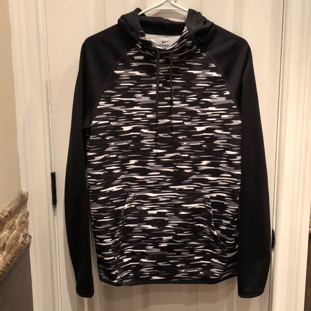 Nike sweatshirt